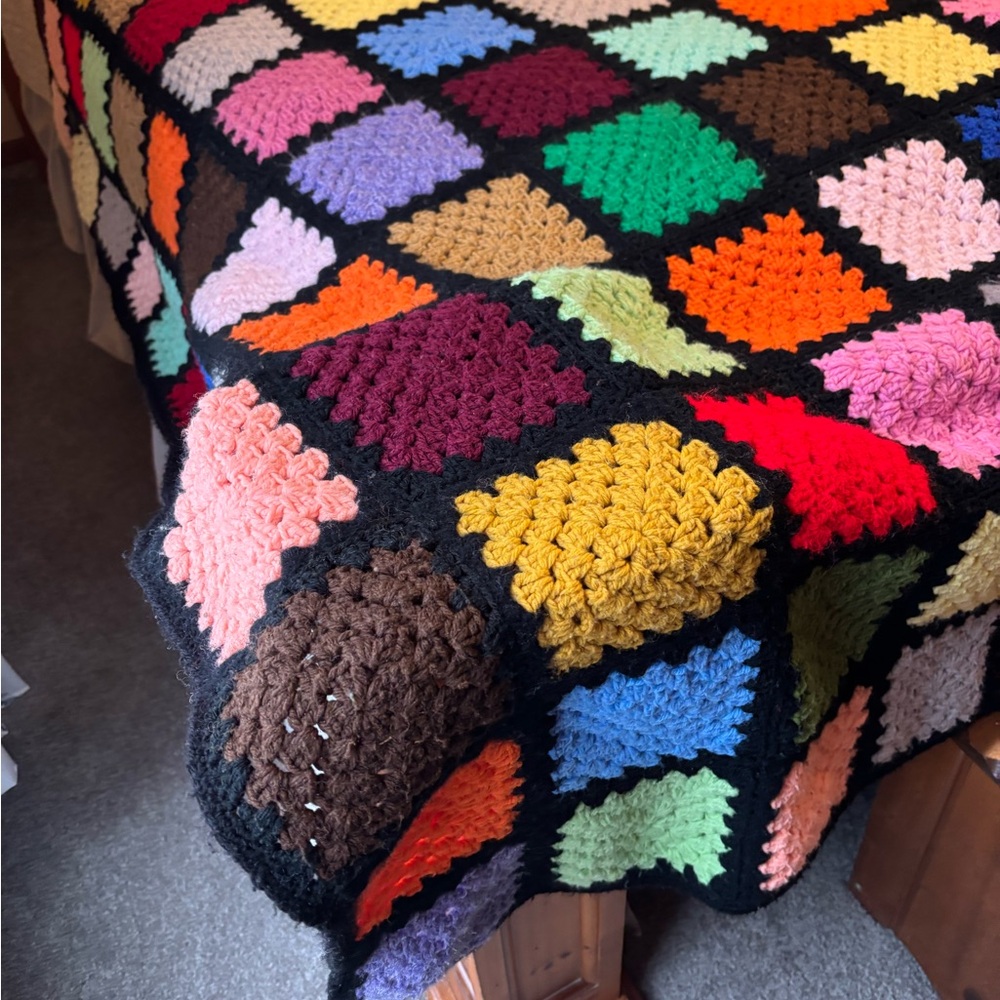 HANDMADE Multicolor Patchwork Quilt - Picture 3 of 3
